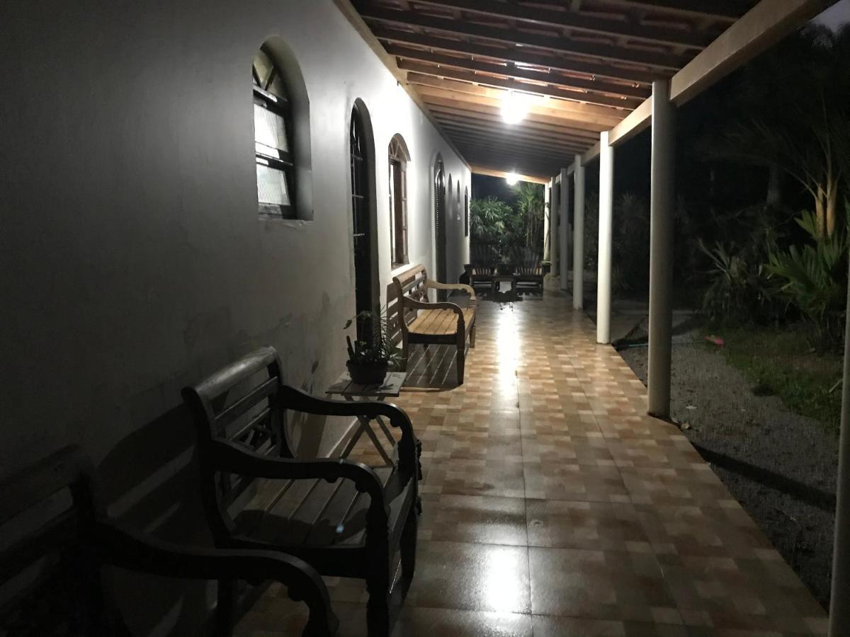 Suites Proximo Ao Rio Jaguareguava Em Bertioga Exteriör bild