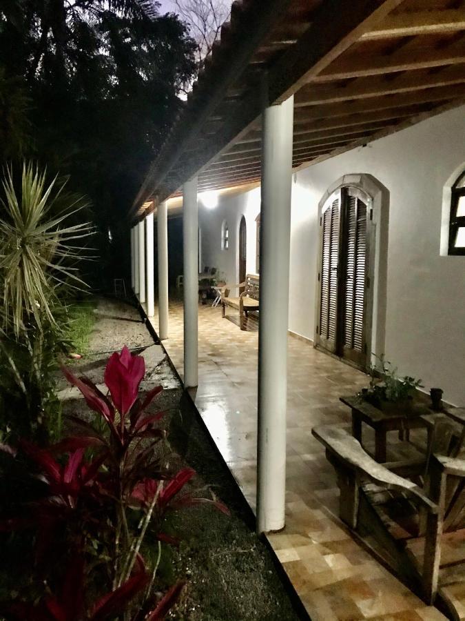 Suites Proximo Ao Rio Jaguareguava Em Bertioga Exteriör bild