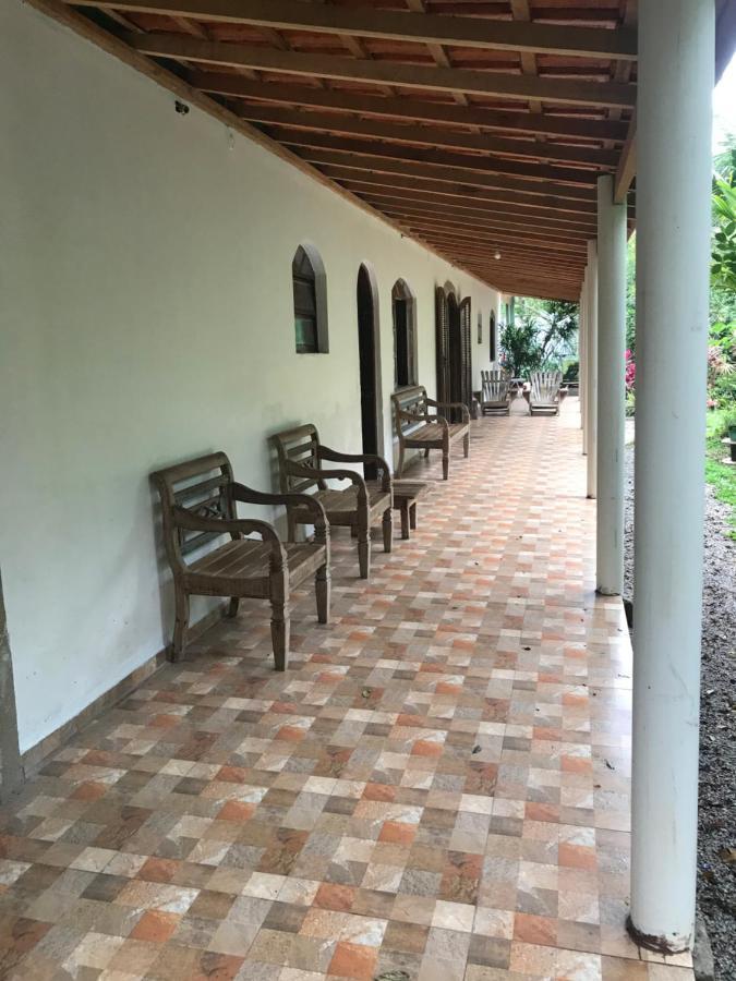 Suites Proximo Ao Rio Jaguareguava Em Bertioga Exteriör bild