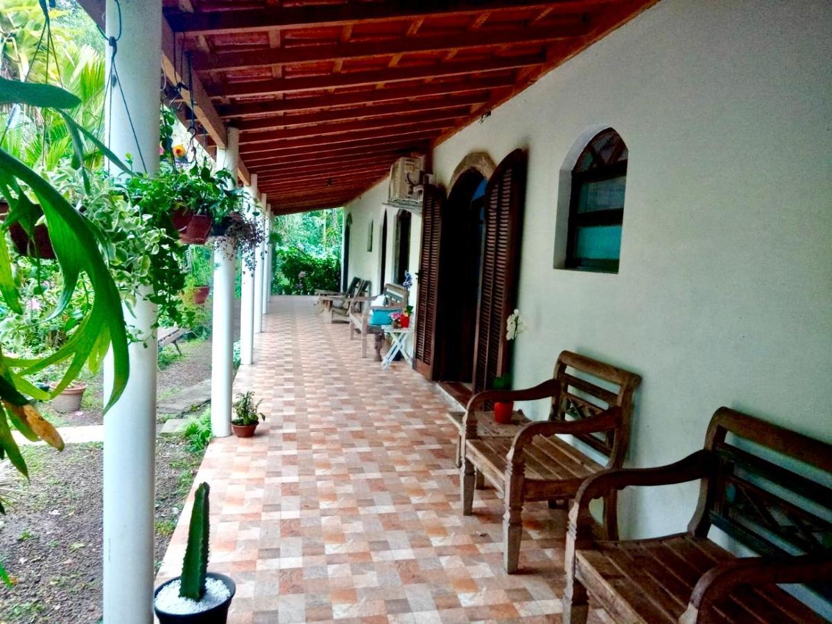Suites Proximo Ao Rio Jaguareguava Em Bertioga Exteriör bild
