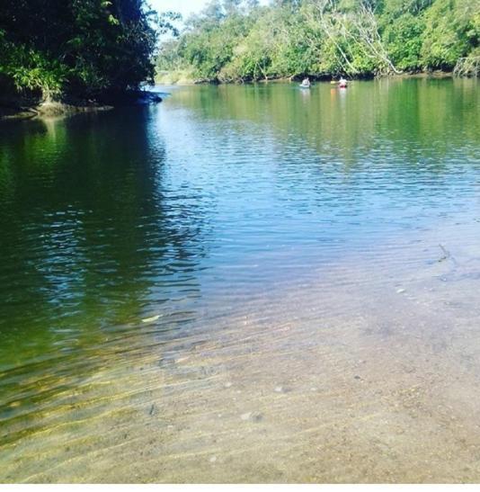 Suites Proximo Ao Rio Jaguareguava Em Bertioga Exteriör bild